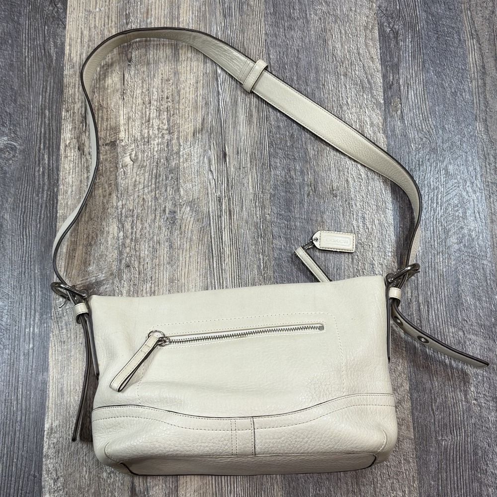 Vintage Coach Ivory White Leather Shoulder Bag Crossbody Adjustable Strap F10942